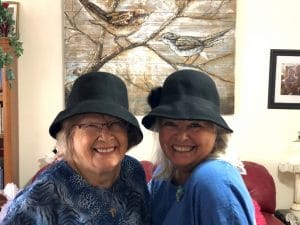 Vive les chapeaux 2020 avec ma grand-maman d'adoption, Jeannette Rivière